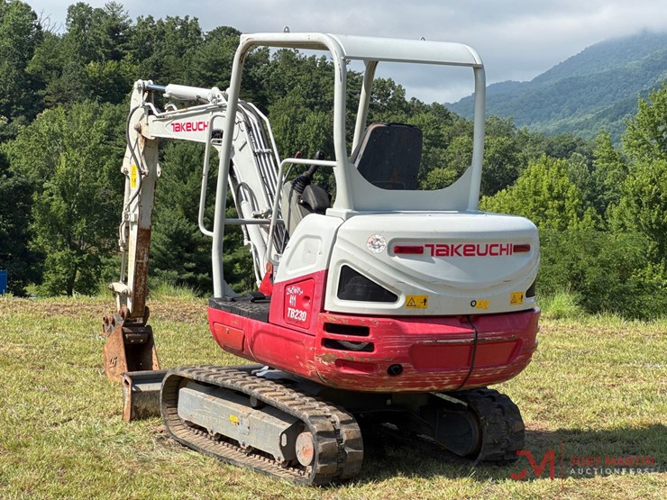 takeuchi-tb230-image-1