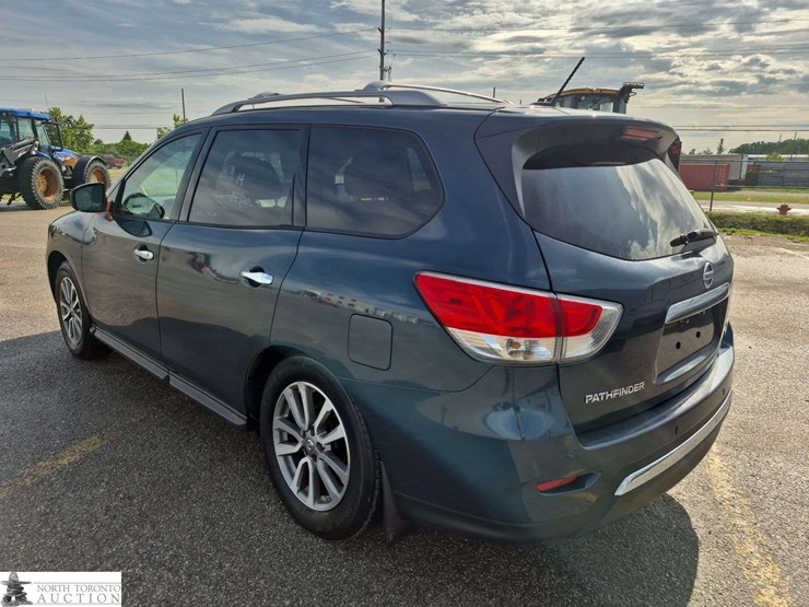 2014-nissan-pathfinder-image-7