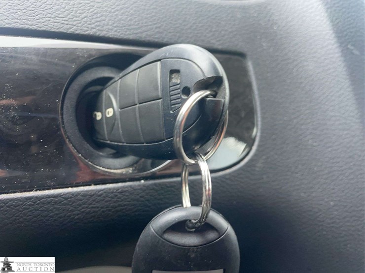 2015-dodge-grand-caravan-sxt-image-14