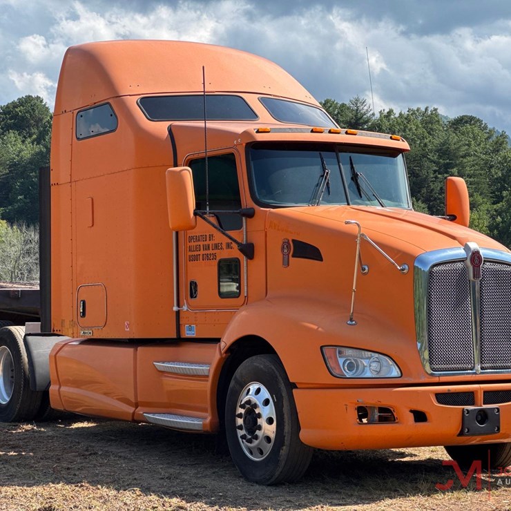 2013 KENWORTH T660