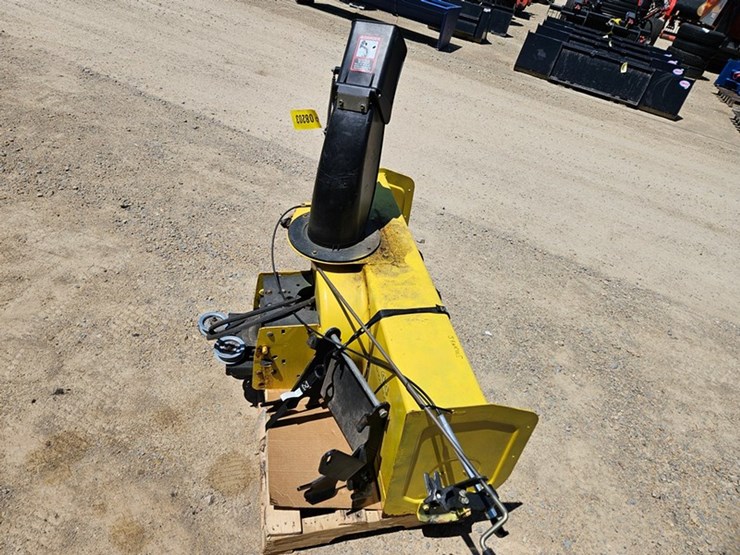 john-deere-x300-image-34