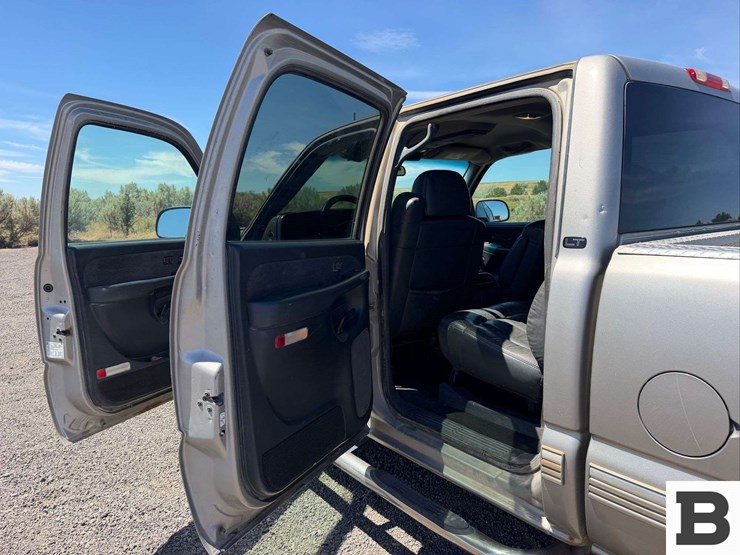 2002-chevrolet-silverado-2500hd-image-22