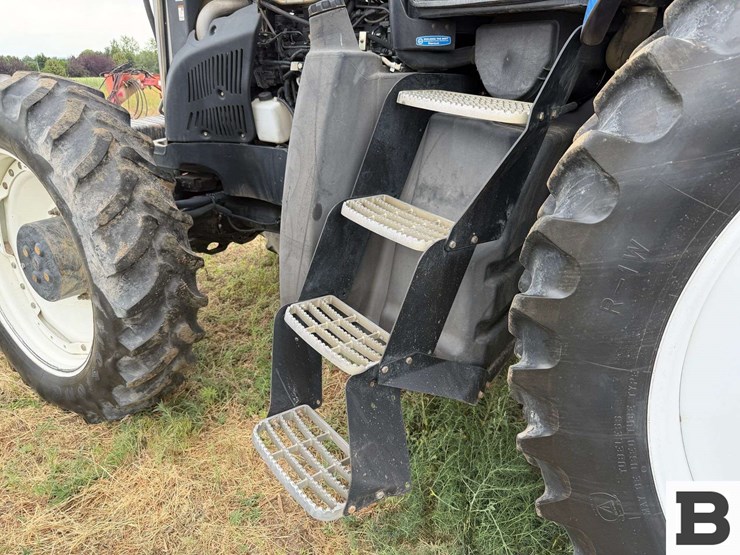 2007-new-holland-tg305-image-40