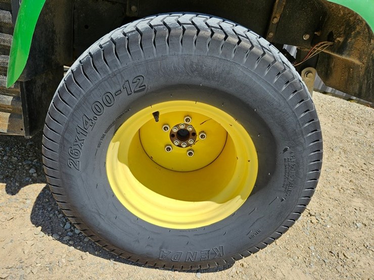 2016-john-deere-gator-image-14