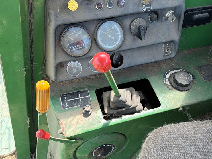 john-deere-4400-image-10