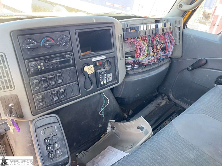 2010-international-durastar-4300-image-10
