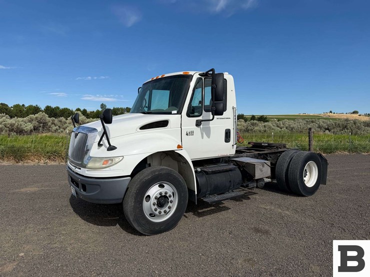 2006-international-durastar-4400-image-1