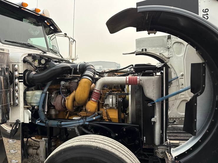 2007-peterbilt-379-image-22