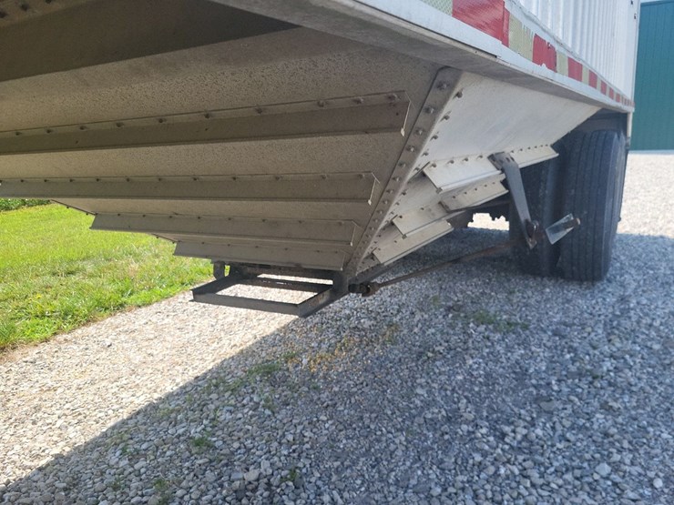 1978-chamberlain-jagh---500-tandem-axle-semi-hopper-trailer-image-29