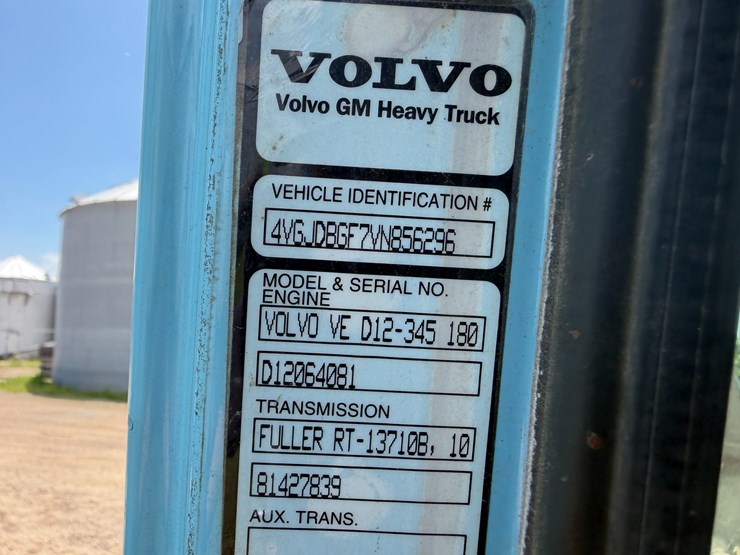 1997-volvo-10-image-74