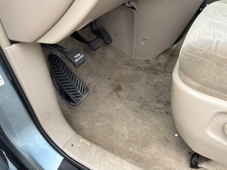 2009-toyota-sienna-image-28