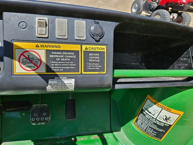 2016-john-deere-gator-image-22