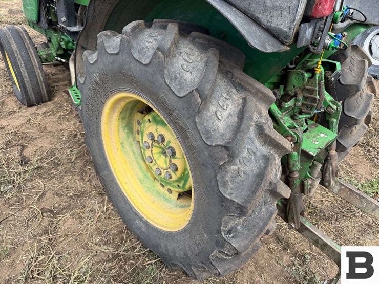 2009-john-deere-5101en-image-18