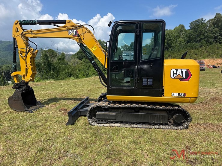caterpillar-305.5e2-image-2