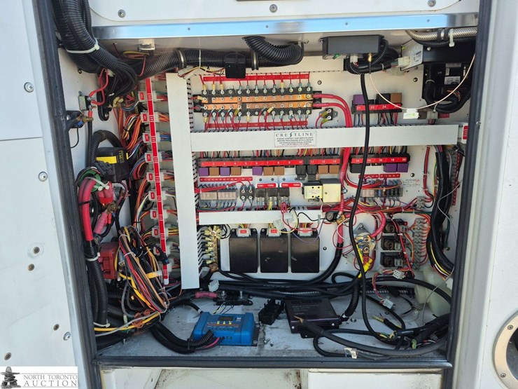 2017-chevrolet-express-s/a-cube-van-image-25