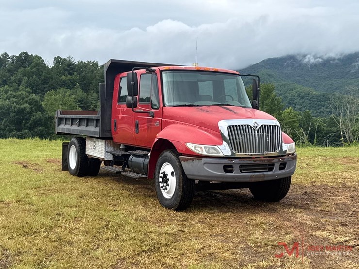 2004-international-durastar-4400-image-1