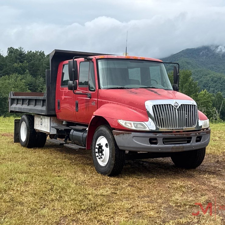 2004 INTERNATIONAL DURASTAR 4400