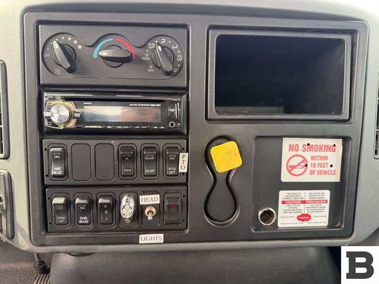 2006-international-durastar-4300-image-52