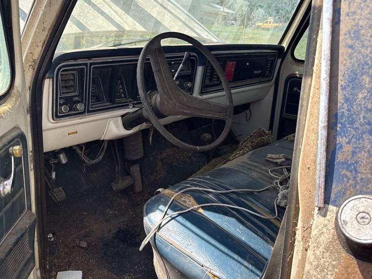 1976-ford-f250-image-41