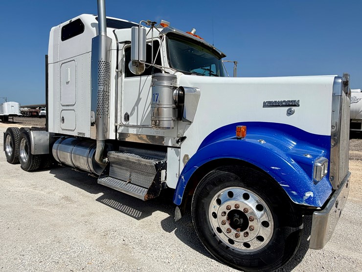 2000-kenworth-w900l-image-3