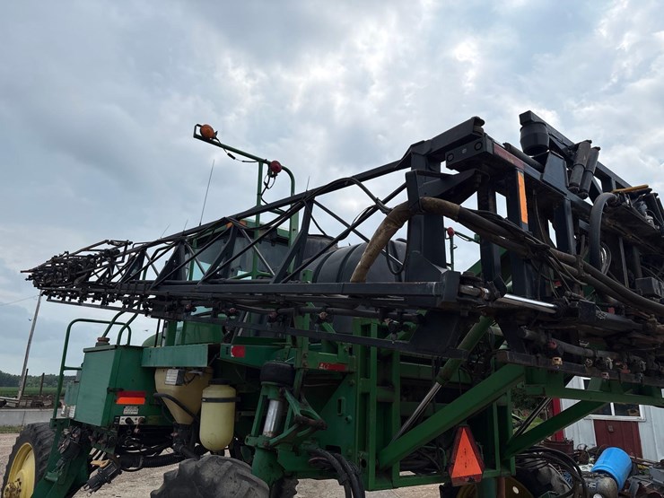 1998-john-deere-4700-image-5