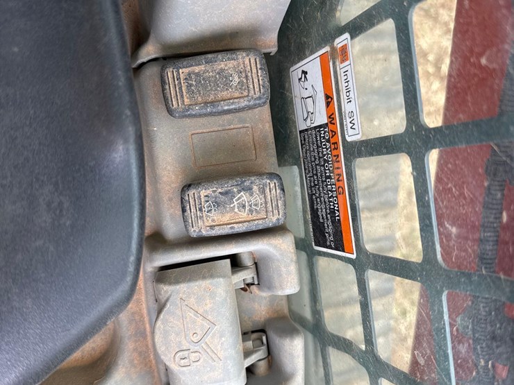 2015-kubota-svl75-2-image-23