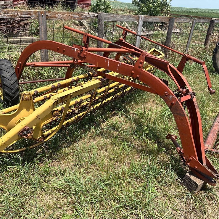 NEW HOLLAND 55