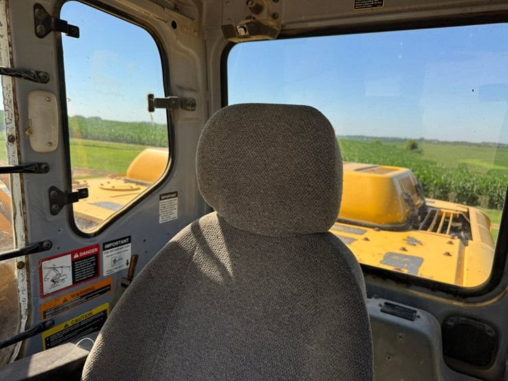deere-230-lc-image-62