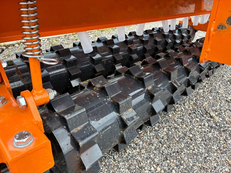 #20300-•-arteer-seed-drill-image-7