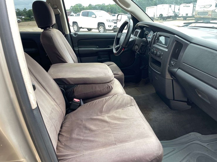 2004-dodge-ram-2500-image-18