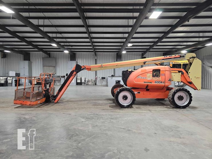 2006-jlg-600aj-image-5