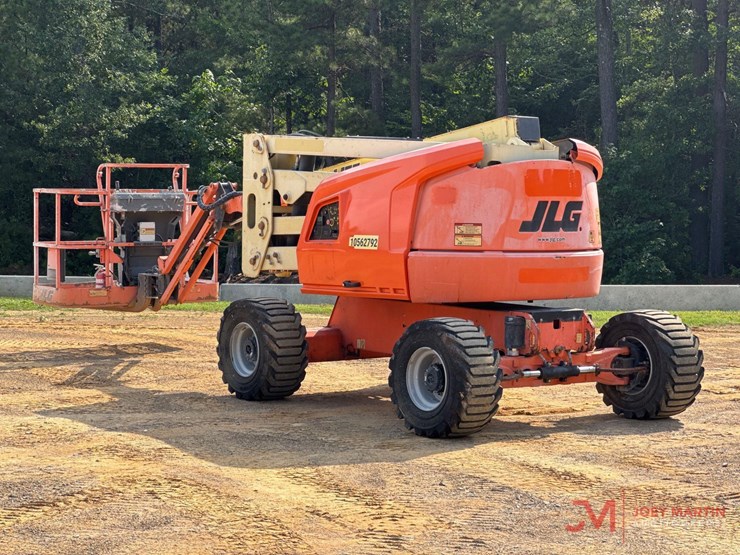 2017-jlg-450aj-image-1