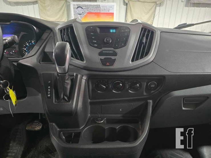 2015-ford-transit-image-15