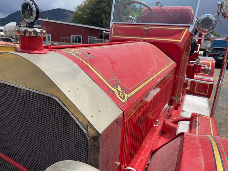 american-lafrance-fire-truck-image-17