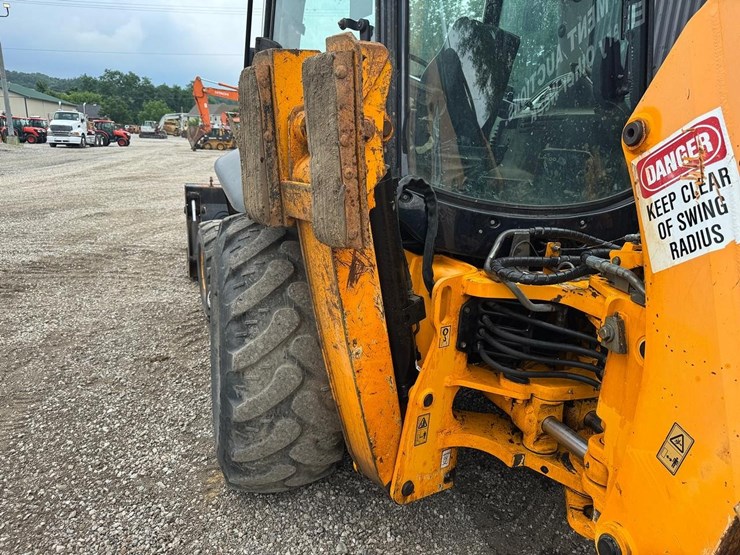 jcb-3cx14-image-14