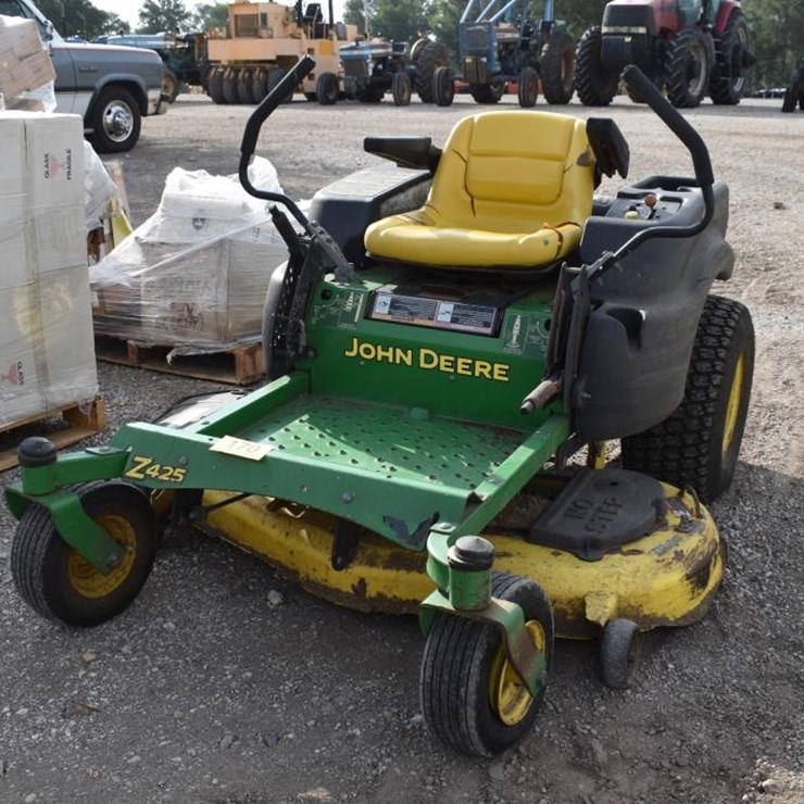 JOHN DEERE Z425