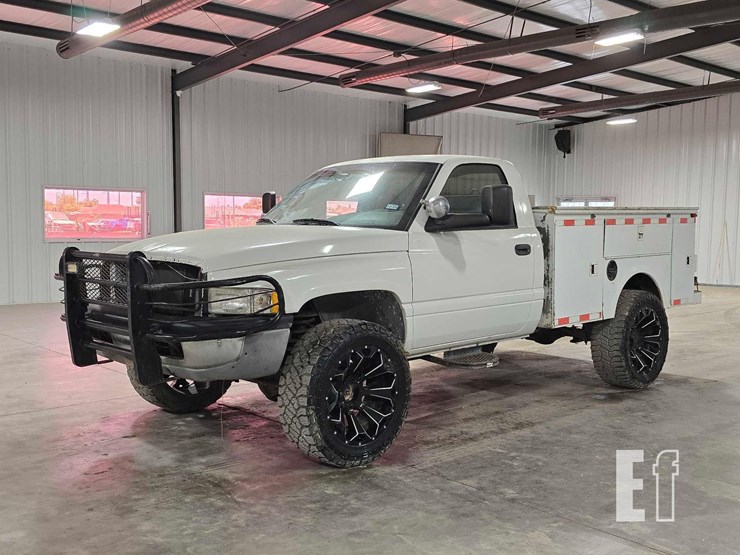 2001-dodge-ram-1500-image-1