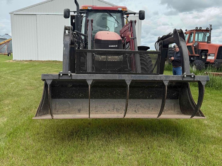 2009-case-ih-l770-image-3