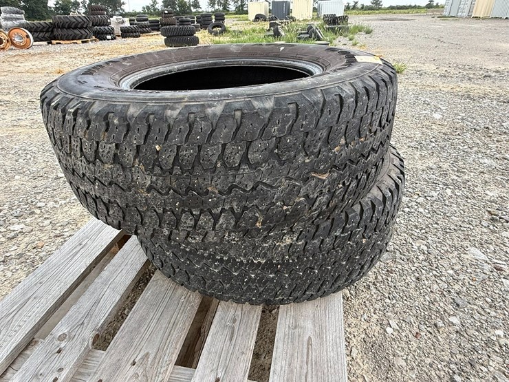 #42812-•-lot-of-(2)-goodyear-265/70r17-tires-inv#-42812-image-5
