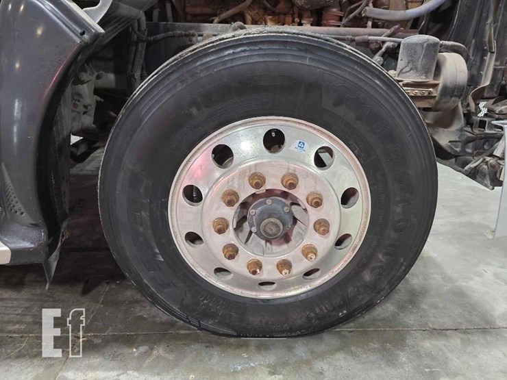 2009-kenworth-t660-image-29
