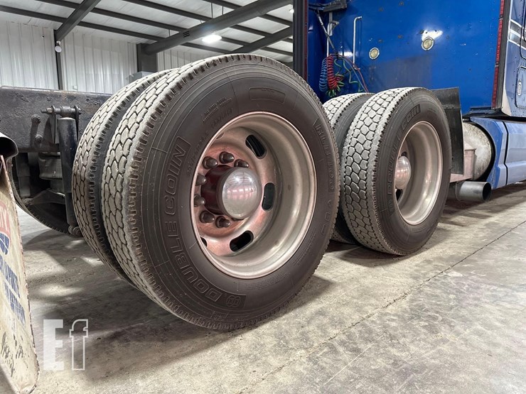 2011-kenworth-t660-image-34
