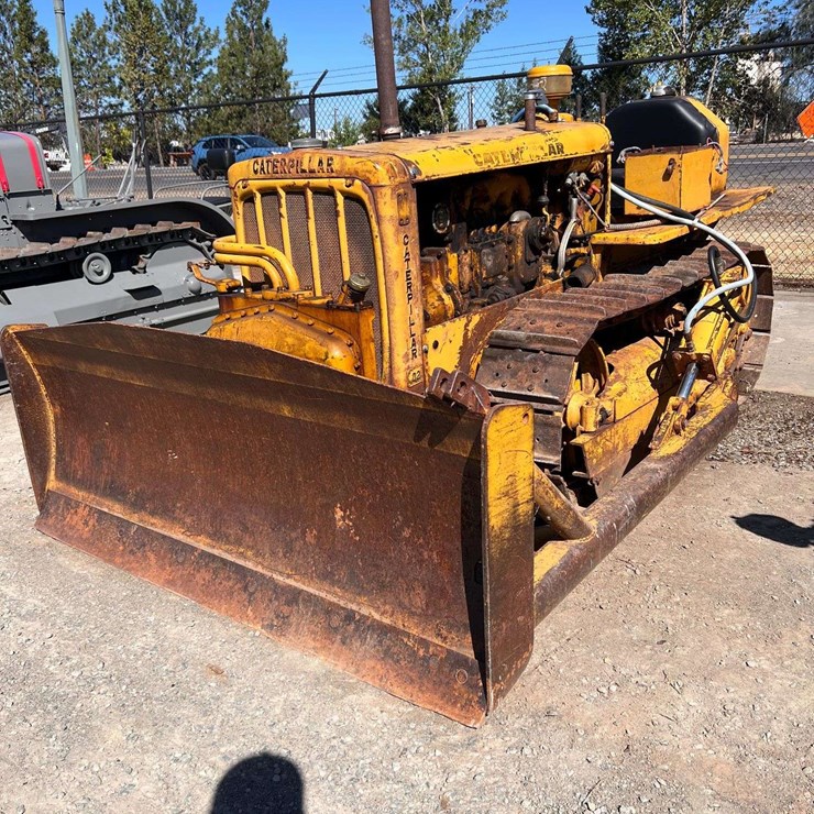 CATERPILLAR D2