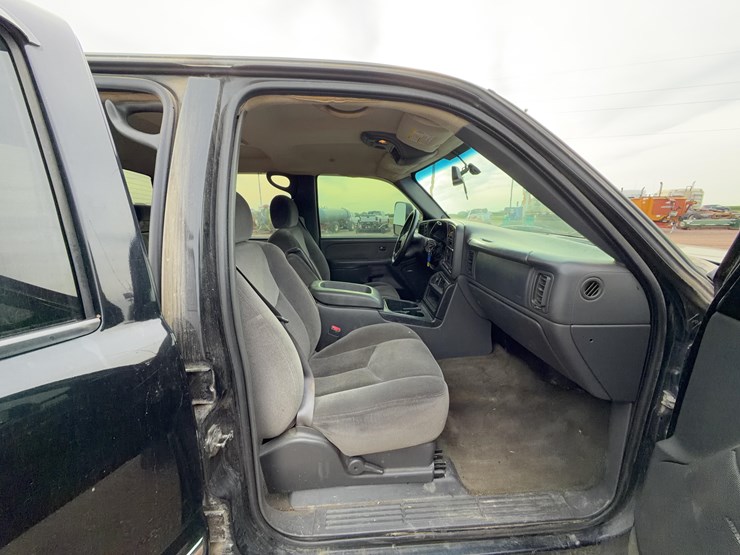 2003-gmc-sierra-2500hd-image-23