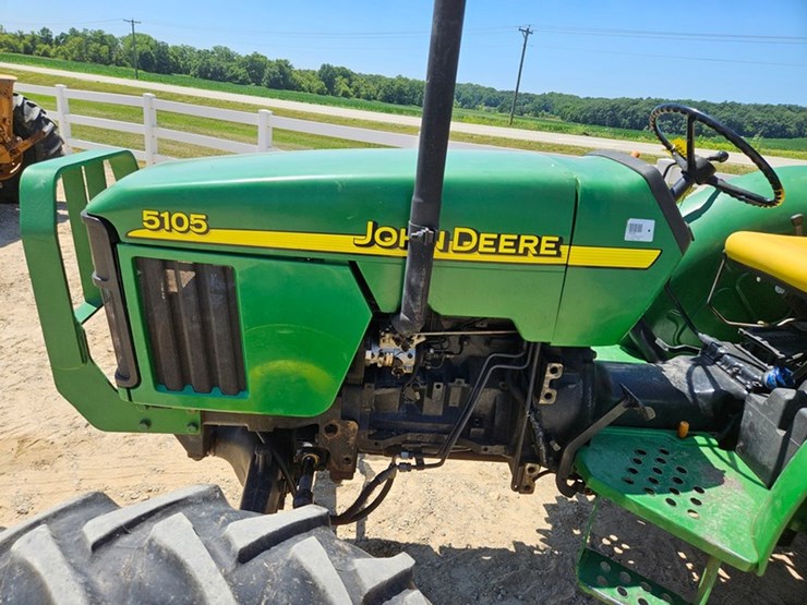 john-deere-5105-image-12