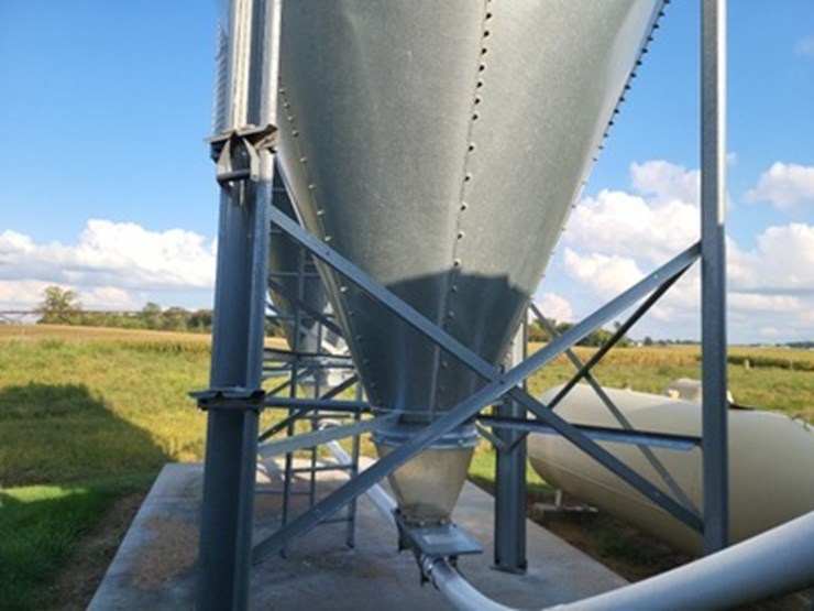 chore-time-11-ton-feed-bin-w/steel-support-and-boot---west-bin-image-14