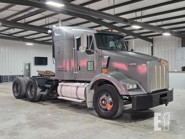 2005-kenworth-t800-image-2