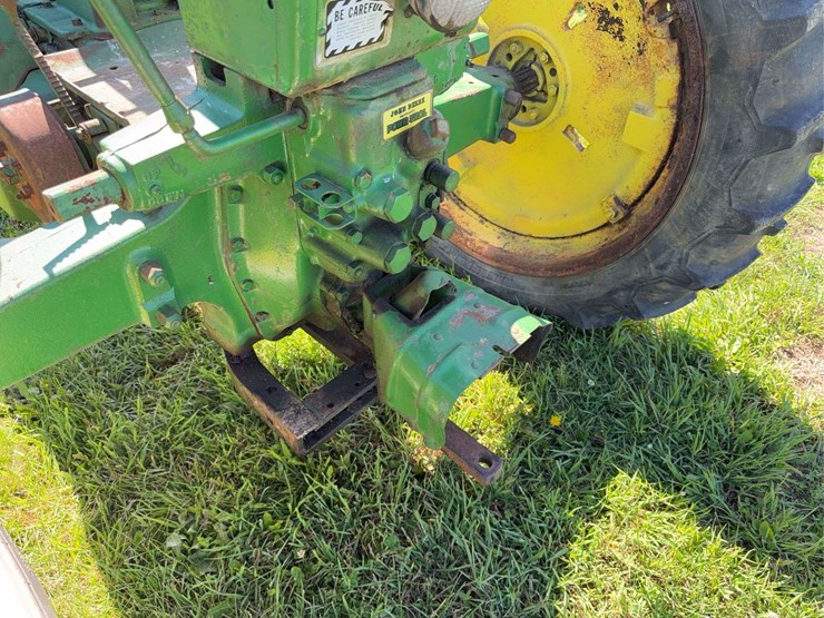 john-deere-model-b-image-10