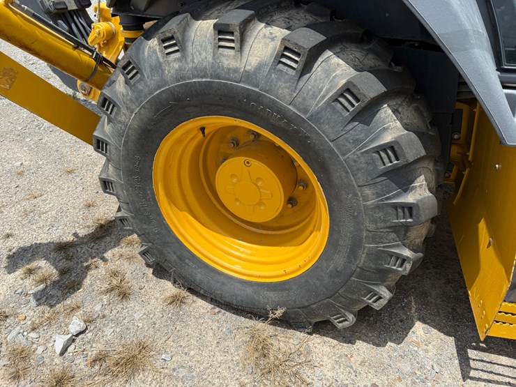 #43053-•-2024-john-deere-320p-backhoe-loader-1t0320pacrfx07150-inv#-43053-image-46