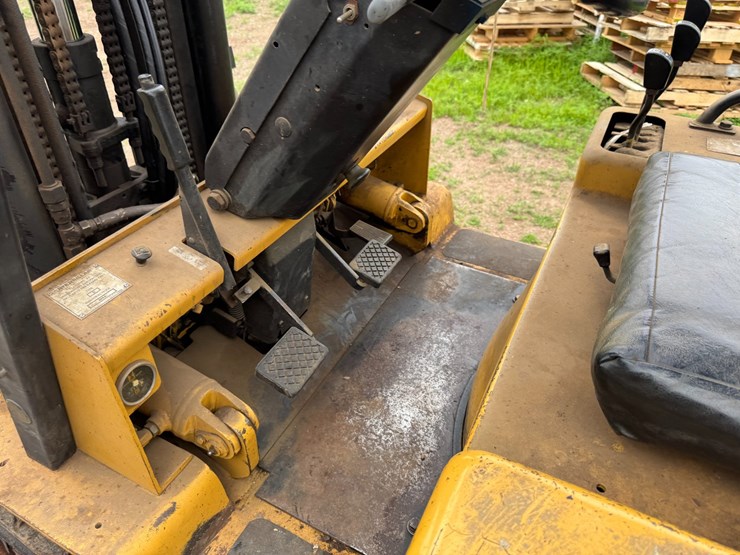 caterpillar-v50d-image-11