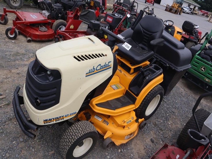 cub-cadet-gt2550-image-4